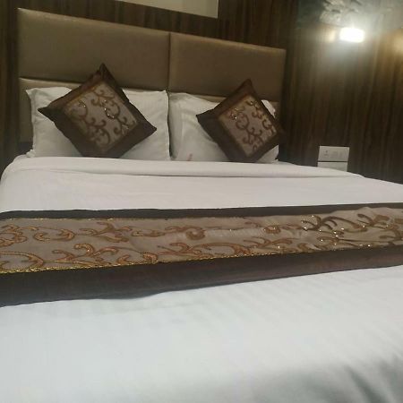 Hotel Sea Grand, Colaba 뭄바이 외부 사진